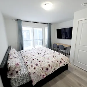 King Bed Tv Private Ensuite Retreat Bathroom Or Economical Double Bed Toronto